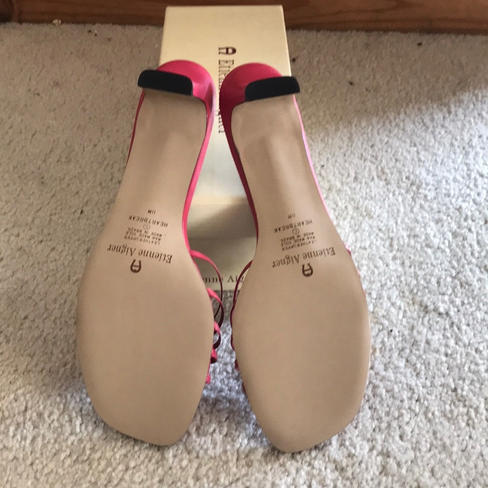 Women’s shoes - Picture 3 of 5